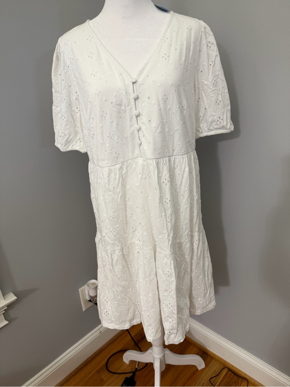 NWT LOFT Petite Large White Eyelet Button-Front Tiered Dress